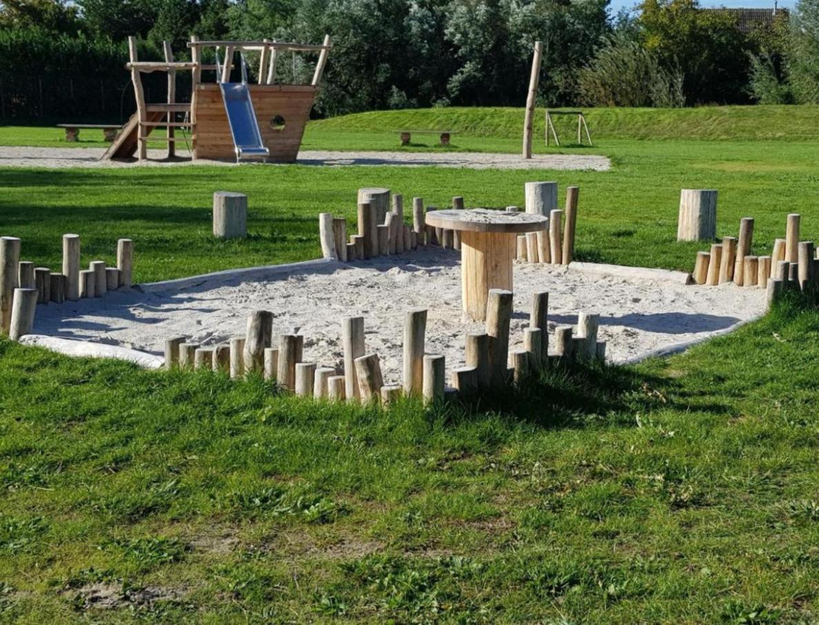 4-Persoons Vakantiehuisje Simmerwille Tzummarum Luaran gambar